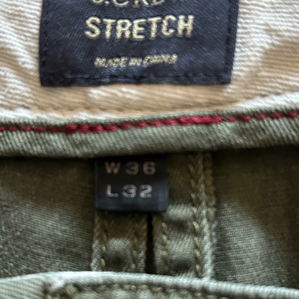 Men's Green Pants - Picture 2 of 3